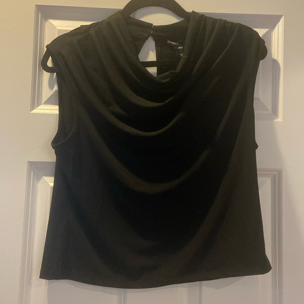 NWT black top
